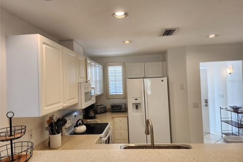 Copropriété à vendre à Bradenton, Floride: 2 chambres, 112.88 m2 № 2416620 - photo 4
