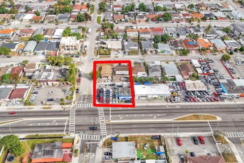 Commercial property in Hialeah, Florida № 2045279 - photo 11