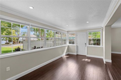 House in Fern Park, Florida 4 bedrooms, 189.52 sq.m. № 1681062 - photo 13