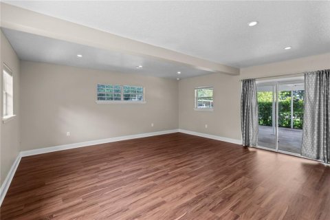 House in Fern Park, Florida 4 bedrooms, 189.52 sq.m. № 1681062 - photo 19