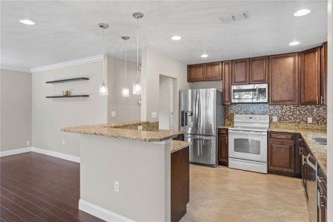 House in Fern Park, Florida 4 bedrooms, 189.52 sq.m. № 1681062 - photo 5