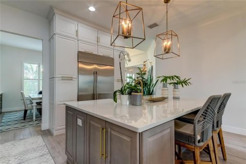 House in Saint Petersburg, Florida 5 bedrooms, 239.22 sq.m. № 2229185 - photo 23