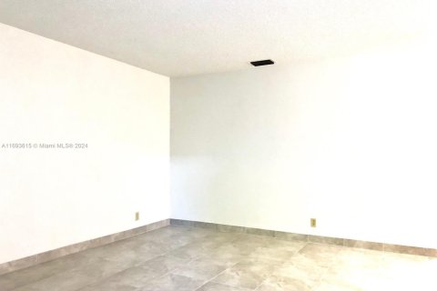 Condominio en venta en Lake Worth, Florida, 1 dormitorio, 55.74 m2 № 1863809 - foto 2