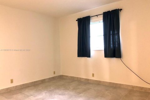 Condominio en venta en Lake Worth, Florida, 1 dormitorio, 55.74 m2 № 1863809 - foto 11