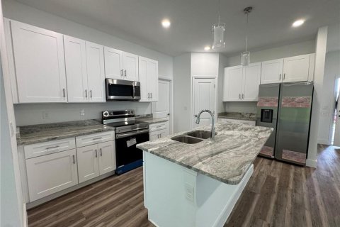 Villa ou maison à louer à Ocala, Floride: 4 chambres, 166.95 m2 № 1908414 - photo 6