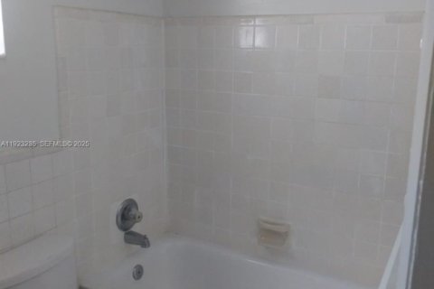 Appartement à louer à North Miami Beach, Floride: 1 chambre № 1976915 - photo 7