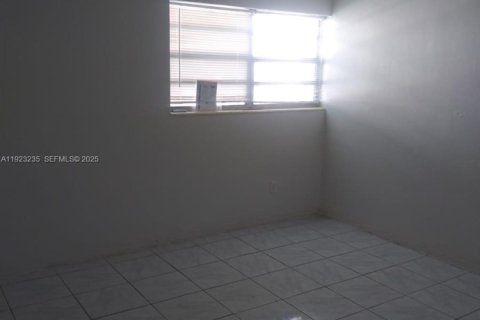 Appartement à louer à North Miami Beach, Floride: 1 chambre № 1976915 - photo 5