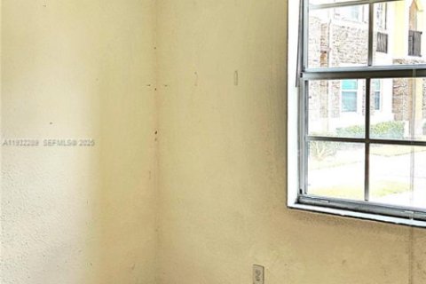 Снять в аренду кондоминиум в Хомстед, Флорида 3 спальни, 98.66м2, № 1990986 - фото 25