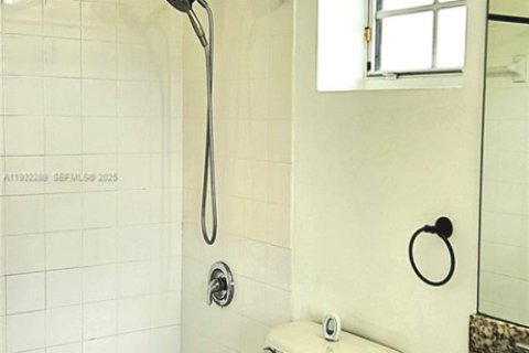 Снять в аренду кондоминиум в Хомстед, Флорида 3 спальни, 98.66м2, № 1990986 - фото 21