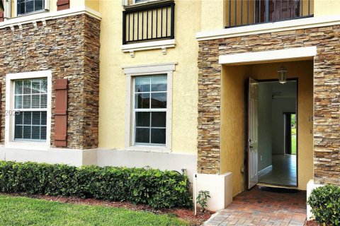 Снять в аренду кондоминиум в Хомстед, Флорида 3 спальни, 98.66м2, № 1990986 - фото 5