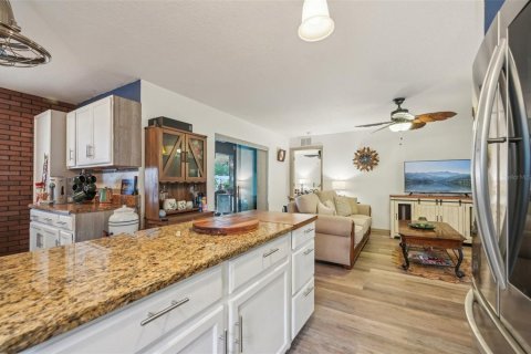 House in Wimauma, Florida 3 bedrooms, 132.57 sq.m. № 1572855 - photo 24