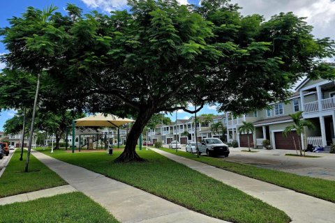 Touwnhouse à vendre à Coral Springs, Floride: 3 chambres, 167.6 m2 № 2082908 - photo 3