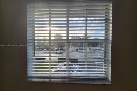 Touwnhouse à louer à Cutler Bay, Floride: 2 chambres, 102.19 m2 № 2078588 - photo 21