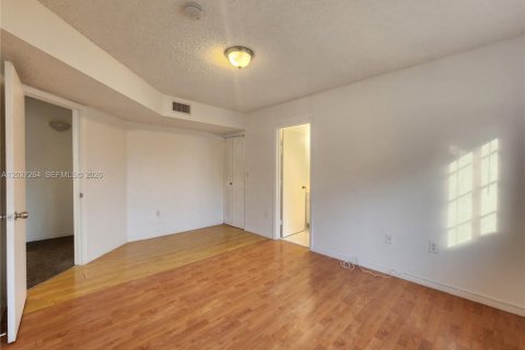 Touwnhouse à louer à Cutler Bay, Floride: 2 chambres, 102.19 m2 № 2078588 - photo 20