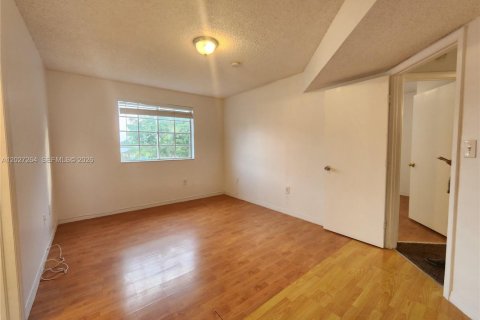 Touwnhouse à louer à Cutler Bay, Floride: 2 chambres, 102.19 m2 № 2078588 - photo 23