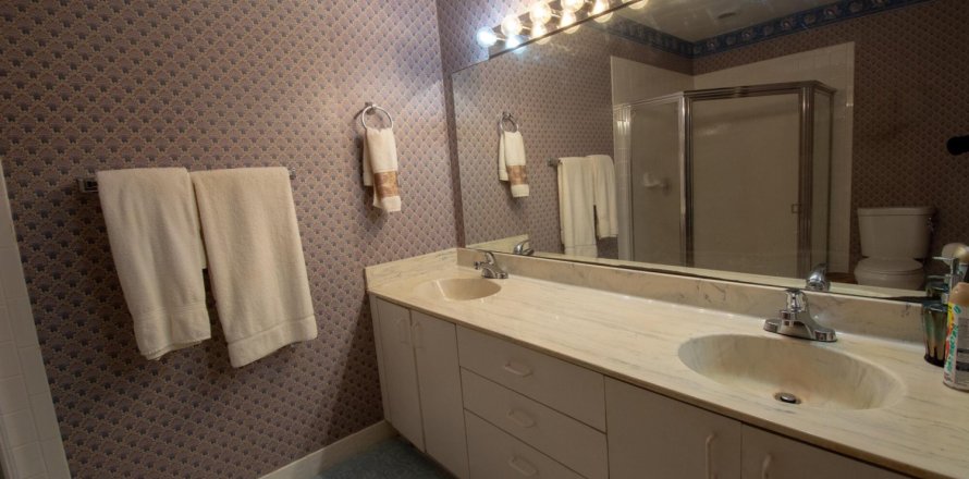 Condo in Fort Pierce, Florida, 2 bedrooms № 703692