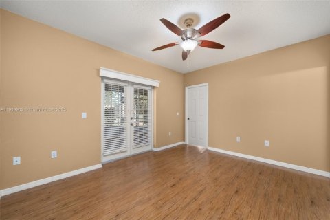 Villa ou maison à vendre à Sebring, Floride: 2 chambres № 1966360 - photo 14