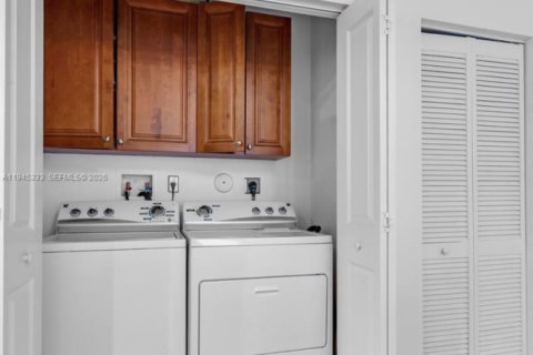 Adosado en alquiler en Dania Beach, Florida, 3 dormitorios, 246.93 m2 № 2001791 - foto 16