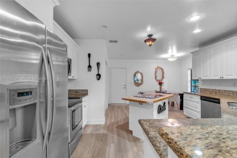 Adosado en alquiler en Dania Beach, Florida, 3 dormitorios, 246.93 m2 № 2001791 - foto 11