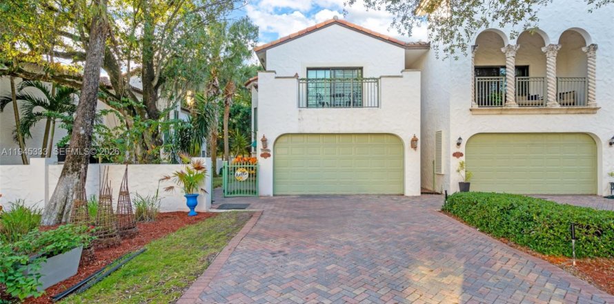 Adosado en Dania Beach, Florida 3 dormitorios, 246.93 m2 № 2001791