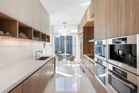 Купить кондоминиум в Майами, Флорида 4 спальни, 244.43м2, № 2154307 - фото 10