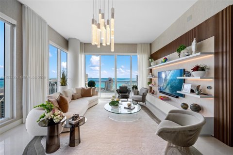 Купить кондоминиум в Майами, Флорида 4 спальни, 244.43м2, № 2154307 - фото 3
