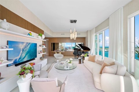 Купить кондоминиум в Майами, Флорида 4 спальни, 244.43м2, № 2154307 - фото 2