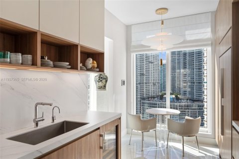 Купить кондоминиум в Майами, Флорида 4 спальни, 244.43м2, № 2154307 - фото 12