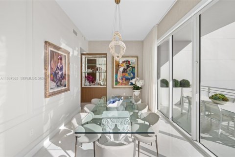 Купить кондоминиум в Майами, Флорида 4 спальни, 244.43м2, № 2154307 - фото 15