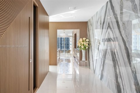 Купить кондоминиум в Майами, Флорида 4 спальни, 244.43м2, № 2154307 - фото 9