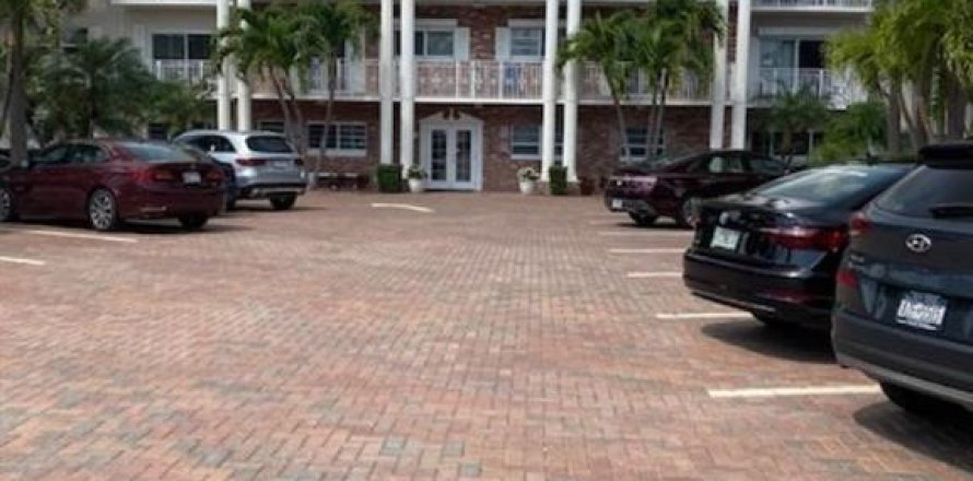 Condo in Hillsboro Beach, Florida, 2 bedrooms  № 397510