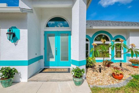 Villa ou maison à vendre à North Port, Floride: 3 chambres, 160.16 m2 № 1680977 - photo 4