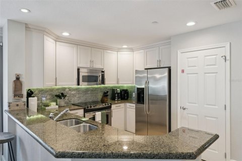 Condominio en venta en Four Corners, Florida, 3 dormitorios, 163.04 m2 № 2333860 - foto 23