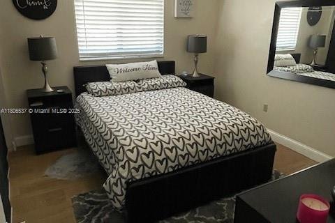 House in Miami, Florida 4 bedrooms, 201.88 sq.m. № 1745846 - photo 15