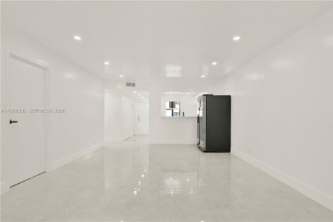 Copropriété à louer à Tamarac, Floride: 2 chambres, 95.22 m2 № 2009110 - photo 12