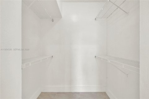 Copropriété à louer à Tamarac, Floride: 2 chambres, 95.22 m2 № 2009110 - photo 18