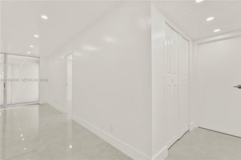 Copropriété à louer à Tamarac, Floride: 2 chambres, 95.22 m2 № 2009110 - photo 14