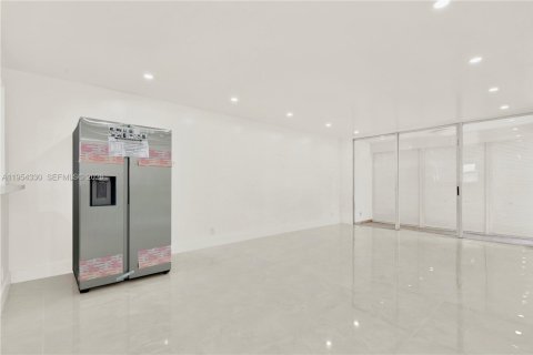 Copropriété à louer à Tamarac, Floride: 2 chambres, 95.22 m2 № 2009110 - photo 11