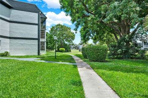 Copropriété à louer à Tamarac, Floride: 2 chambres, 95.22 m2 № 2009110 - photo 30