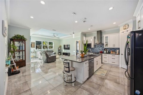 House in Venice, Florida 5 bedrooms, 246.56 sq.m. № 2434721 - photo 17