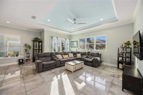 House in Venice, Florida 5 bedrooms, 246.56 sq.m. № 2434721 - photo 11