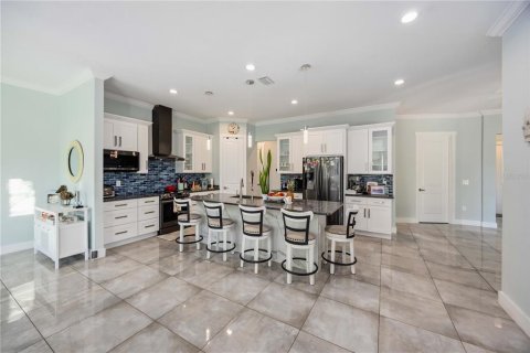 House in Venice, Florida 5 bedrooms, 246.56 sq.m. № 2434721 - photo 14