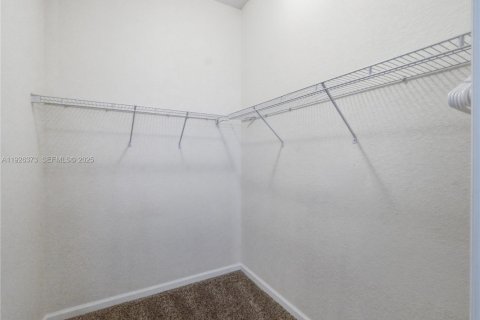 Condo in Orlando, Florida, 3 bedrooms № 1985685 - photo 30