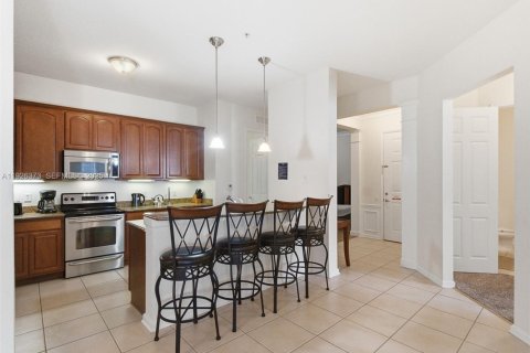 Condo in Orlando, Florida, 3 bedrooms № 1985685 - photo 11