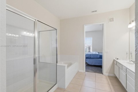 Condo in Orlando, Florida, 3 bedrooms № 1985685 - photo 29
