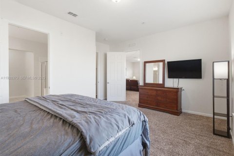 Condo in Orlando, Florida, 3 bedrooms № 1985685 - photo 25