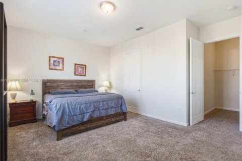 Condo in Orlando, Florida, 3 bedrooms № 1985685 - photo 24