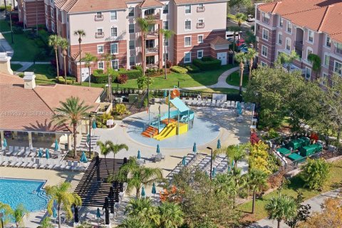 Condo in Orlando, Florida, 3 bedrooms № 1985685 - photo 7