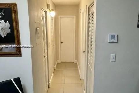 Купить кондоминиум в Холливуд, Флорида 1 спальня, 55.18м2, № 2089956 - фото 11