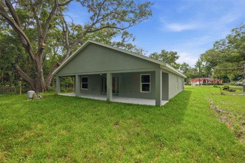 House in Masaryktown, Florida 4 bedrooms, 153.75 sq.m. № 2101041 - photo 4